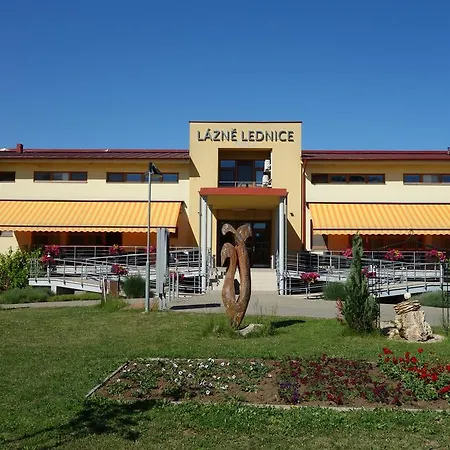 Lednicko-valtický Hlohovec